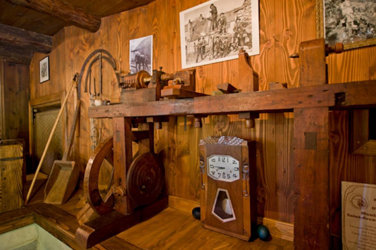 Le Moulin Bed and Breakfast Saint-Arcons-d'Allier Eksteriør billede