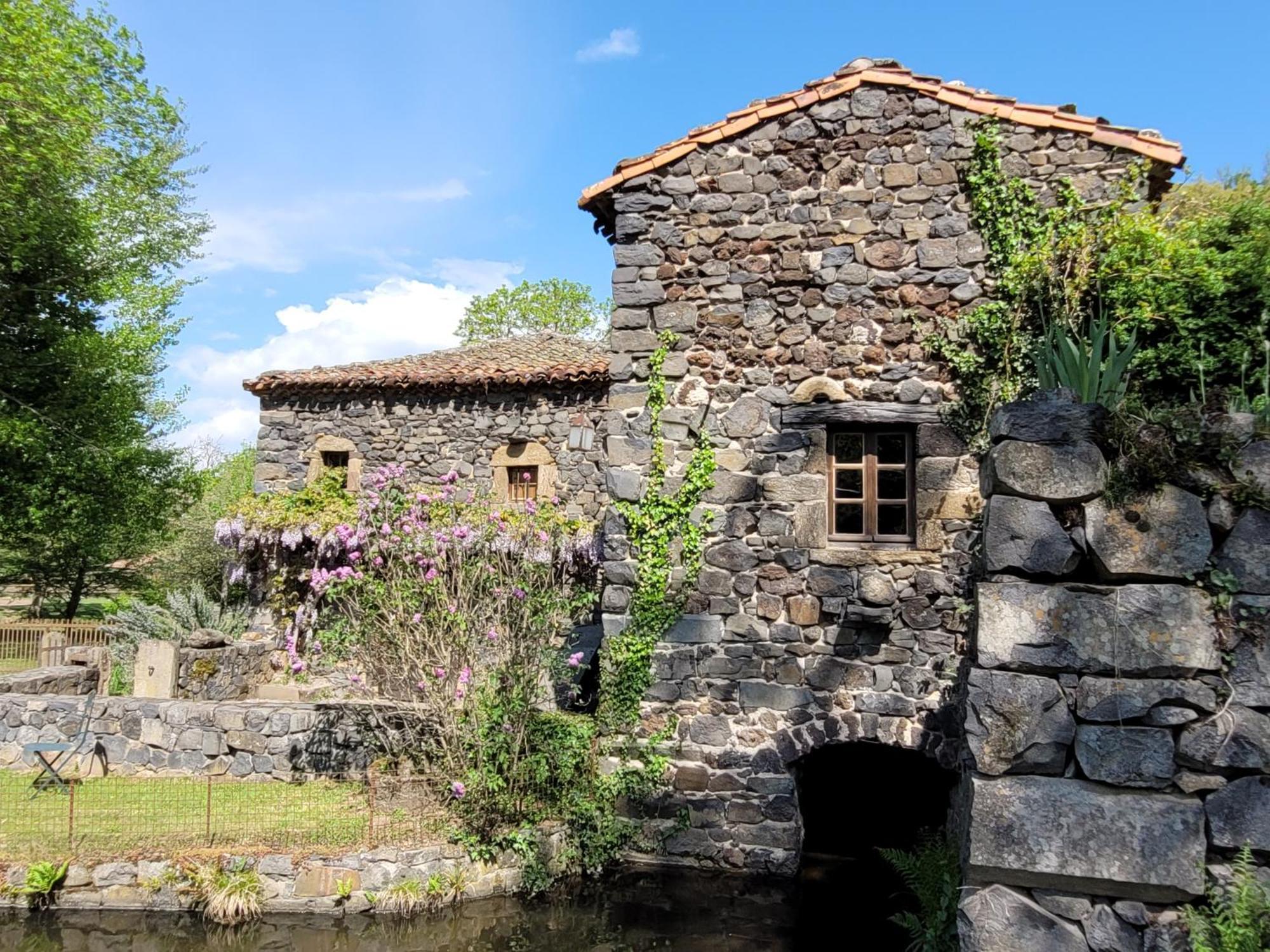 Le Moulin Bed and Breakfast Saint-Arcons-d'Allier Eksteriør billede